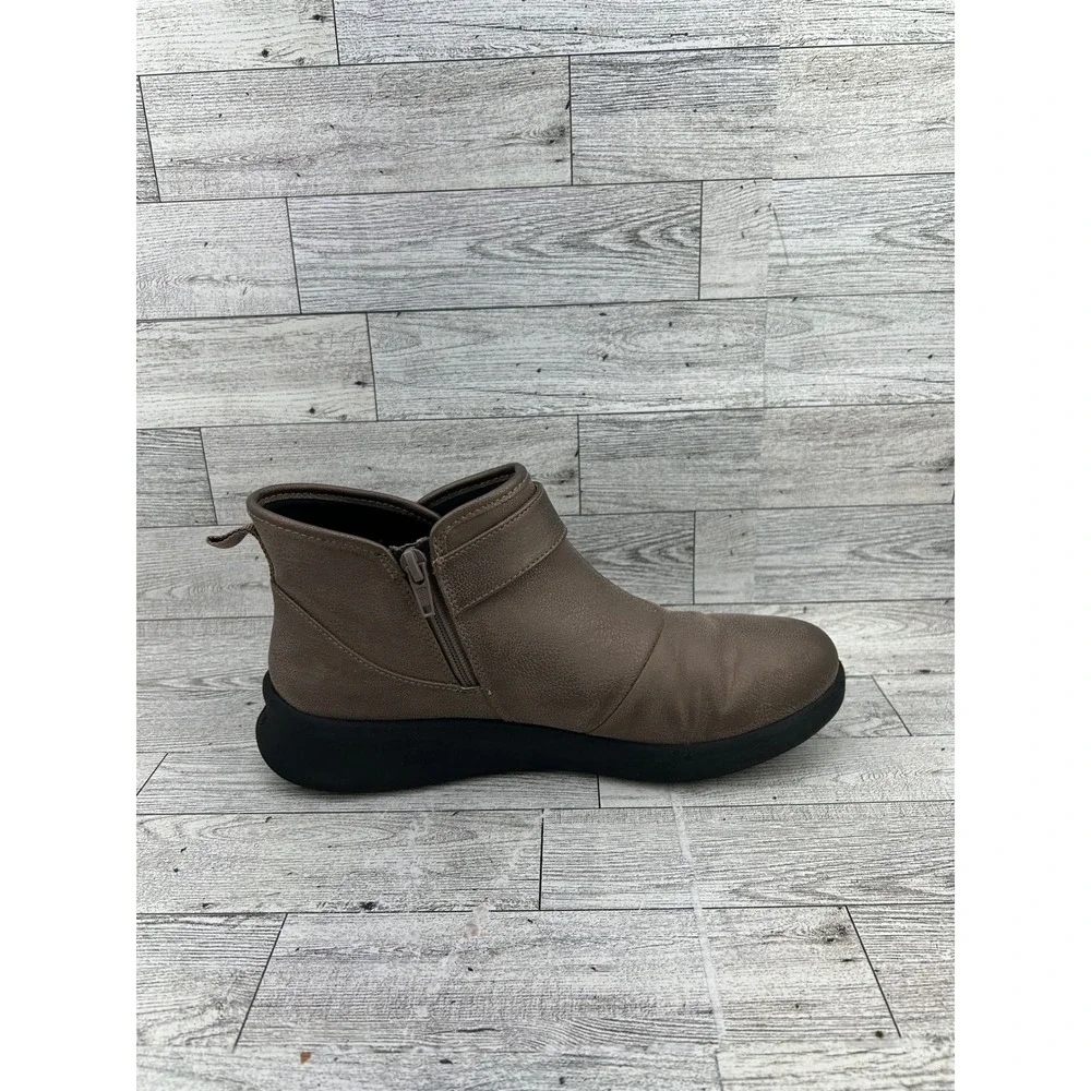 Clarks Cloudsteppers Women Sz 7.5 M Bronze Metallic Ankle Boots 261471894050 Zip